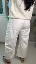 Load image into Gallery viewer, Barrel pants
