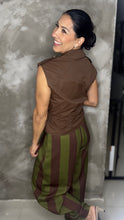 Load image into Gallery viewer, Sofi barrel pant
