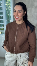 Load image into Gallery viewer, Quilted jacket
